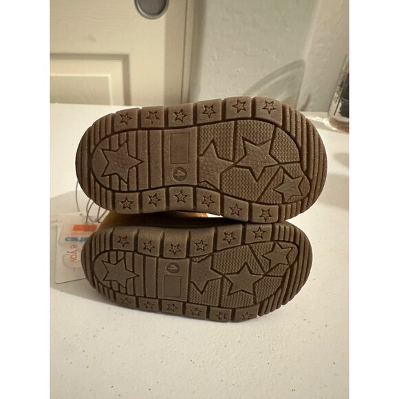 Carter’s Baby Faux suede Boots size 4T NWT - Picture 6 of 6